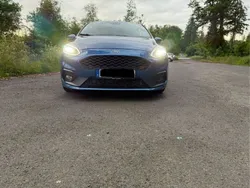 Blau Gebraucht 2018 Ford Fiesta ST Kleinwagen | 13.000 € (Guter Preis)