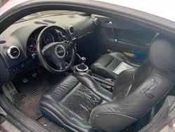 Silber Gebraucht 1999 Audi TT Coupé | 1.599 €