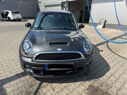 Grau Gebraucht 2011 Mini John Cooper Works Clubman Kombi | 12.500 € (Fairer Preis)