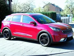(cr5) runway rot m Gebraucht 2019 Kia Niro Spirit SUV | 15.900 € (Fairer Preis)