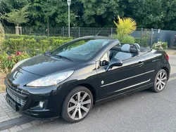 Schwarz Gebraucht 2012 Peugeot 207 CC Roland Garros Cabrio | 4.800 € (Fairer Preis)