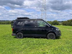 Schwarz Gebraucht 2022 VW T6.1 Van | 75.000 €