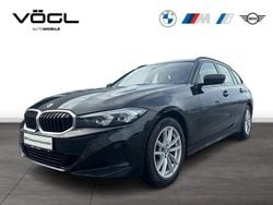 Schwarz Gebraucht 2023 BMW 320 Shadowline Kombi | 25.880 € (Fairer Preis)