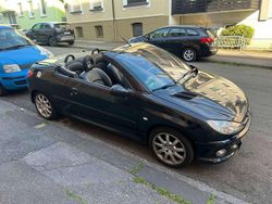 Schwarz Gebraucht 2005 Peugeot 206 CC Platinum Cabrio | 1.900 € (Fairer Preis)