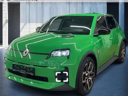 Grün Neu 2025 Renault R5 Komfort Kleinwagen | 29.880 € (Superpreis)