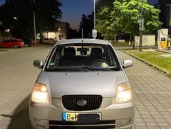 Grau Gebraucht 2007 Kia Picanto 2 Kleinwagen | 1.700 €