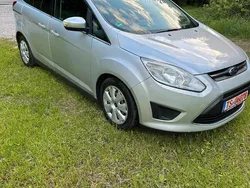 Grau Gebraucht 2011 Ford C-MAX Van / Kleinbus | 2.990 € (Guter Preis)