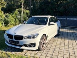 Weiß Gebraucht 2016 BMW 318 Gran Turismo Sport Line Limousine | 15.990 € (Guter Preis)