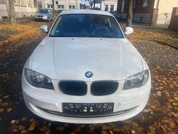 Weiß Gebraucht 2010 BMW 116 Advantage Kleinwagen | 6.499 € (Teuer)