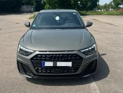 Grau Gebraucht 2025 Audi A1 Sportback S-Line Kleinwagen | 32.500 € (Etwas zu teuer)