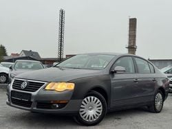 Grau Gebraucht 2008 VW Passat Trendline Limousine | 1.499 € (Superpreis)