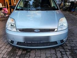 Silber Gebraucht 2004 Ford Fiesta Kleinwagen | 1.590 € (Fairer Preis)