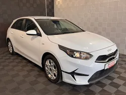 Weiß Gebraucht 2024 Kia Ceed Vision Limousine | 23.850 € (Fairer Preis)