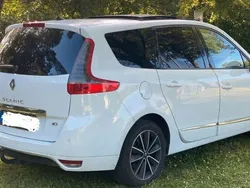 Weiß Gebraucht 2012 Renault Grand Scénic III Bose Edition Van / Kleinbus | 5.800 € (Fairer Preis)