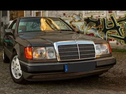 Grau Gebraucht 1989 Mercedes E300 Coupé | 11.900 €