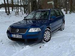 Blau Gebraucht 2003 VW Passat Kombi | 1.800 € (Fairer Preis)
