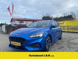 Blau Gebraucht 2019 Ford Focus ST-Line Limousine | 15.990 € (Fairer Preis)
