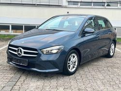 Blau Gebraucht 2019 Mercedes B180 Van / Kleinbus | 18.800 € (Superpreis)