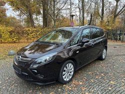 Braun Gebraucht 2015 Opel Zafira Tourer Exklusiv Van / Kleinbus | 8.800 € (Guter Preis)