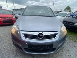 Grau Gebraucht 2006 Opel Zafira Cosmo Van / Kleinbus | 1.890 € (Superpreis)