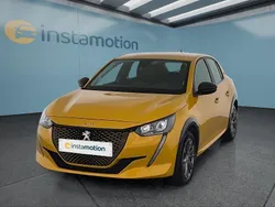 Gelb Gebraucht 2022 Peugeot e-208 Active Kleinwagen | 17.699 € (Fairer Preis)