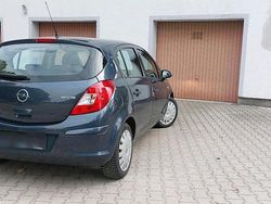 Grau Gebraucht 2009 Opel Corsa Limousine | 2.650 € (Fairer Preis)