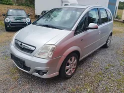 Silber Gebraucht 2006 Opel Meriva Cosmo Van / Kleinbus | 2.699 € (Fairer Preis)