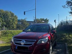 Rot Gebraucht 2008 VW Tiguan Track & Field SUV | 7.999 € (Etwas zu teuer)