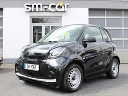 Deep black Gebraucht 2021 Smart ForTwo Electric Drive Coupé | 11.790 €