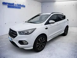 Weiß Gebraucht 2017 Ford Kuga ST-Line SUV | 17.490 € (Fairer Preis)