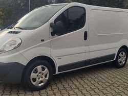 Weiß Gebraucht 2012 Opel Vivaro Van | 7.990 € (Etwas zu teuer)
