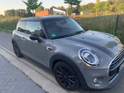 Grau Gebraucht 2018 Mini Cooper Kleinwagen | 14.600 € (Guter Preis)