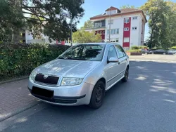 Silber Gebraucht 2004 Skoda Fabia Kleinwagen | 950 € (Guter Preis)