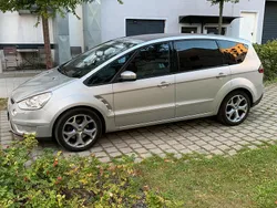 Grau Gebraucht 2009 Ford S-MAX S Van / Kleinbus | 3.550 € (Fairer Preis)