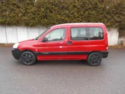 Rot Gebraucht 2009 Citroën Berlingo First Van / Kleinbus | 1.999 € (Guter Preis)