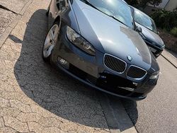 Grau Gebraucht 2007 BMW 325 Coupé | 6.800 €