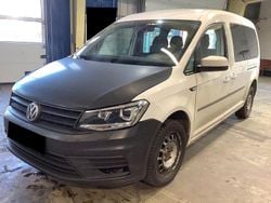 Weiß Gebraucht 2016 VW Caddy Maxi Trendline Van / Kleinbus | 6.999 € (Fairer Preis)