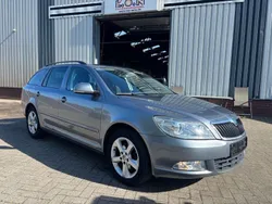 Grau Gebraucht 2012 Skoda Octavia Ambition Kombi | 3.500 € (Fairer Preis)