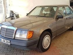 Other Gebraucht 1986 Mercedes E230 Limousine | 3.999 €