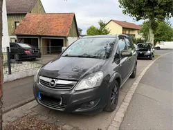 Grau Gebraucht 2013 Opel Zafira Van / Kleinbus | 3.000 € (Fairer Preis)