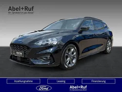 Obsidianschwarz (metallic) Gebraucht 2020 Ford Focus ST-Line Kombi | 16.479 € (Superpreis)