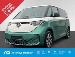 Candyweiß/bay leaf green meta Gebraucht 2023 VW ID. Buzz Pro Van / Kleinbus | 43.900 € (Guter Preis)