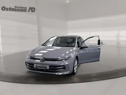 Grau (mondsteingrau uni) Gebraucht 2024 VW Golf VIII Style Limousine | 29.850 € (Fairer Preis)