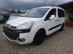 Weiß Gebraucht 2014 Citroën Berlingo XTR Van / Kleinbus | 5.000 € (Superpreis)