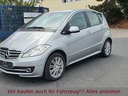 Silber Gebraucht 2011 Mercedes A180 Elegance Van / Kleinbus | 5.999 € (Fairer Preis)