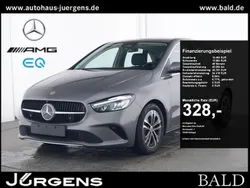 Grau mountain grey metallic Gebraucht 2024 Mercedes B220 Progressive Van / Kleinbus | 34.880 € (Guter Preis)