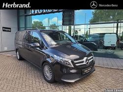 Schwarz Gebraucht 2023 Mercedes V300 Van / Kleinbus | 58.900 € (Guter Preis)
