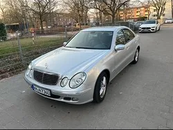 Silber Gebraucht 2006 Mercedes E280 Limousine | 2.500 €