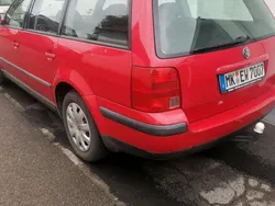 Rot Gebraucht 1999 VW Passat Kombi | 899 € (Fairer Preis)