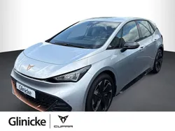Silber Neu 2025 Cupra Born Kleinwagen | 38.178 € (Guter Preis)